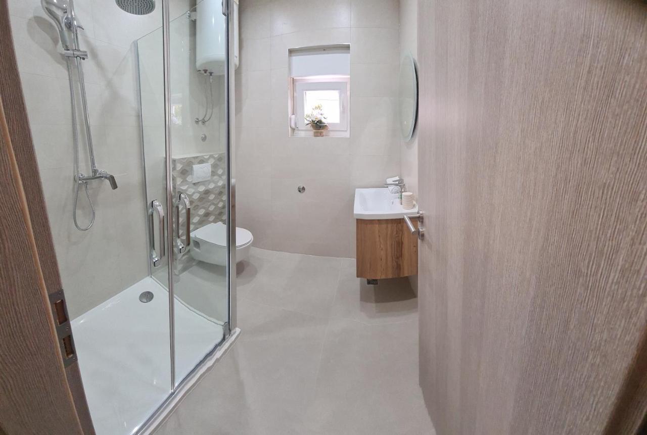 Apartmani Ivana Kaštela Екстериор снимка